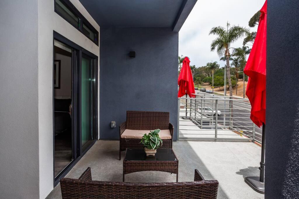 With Large Balcony- Gateway Inn